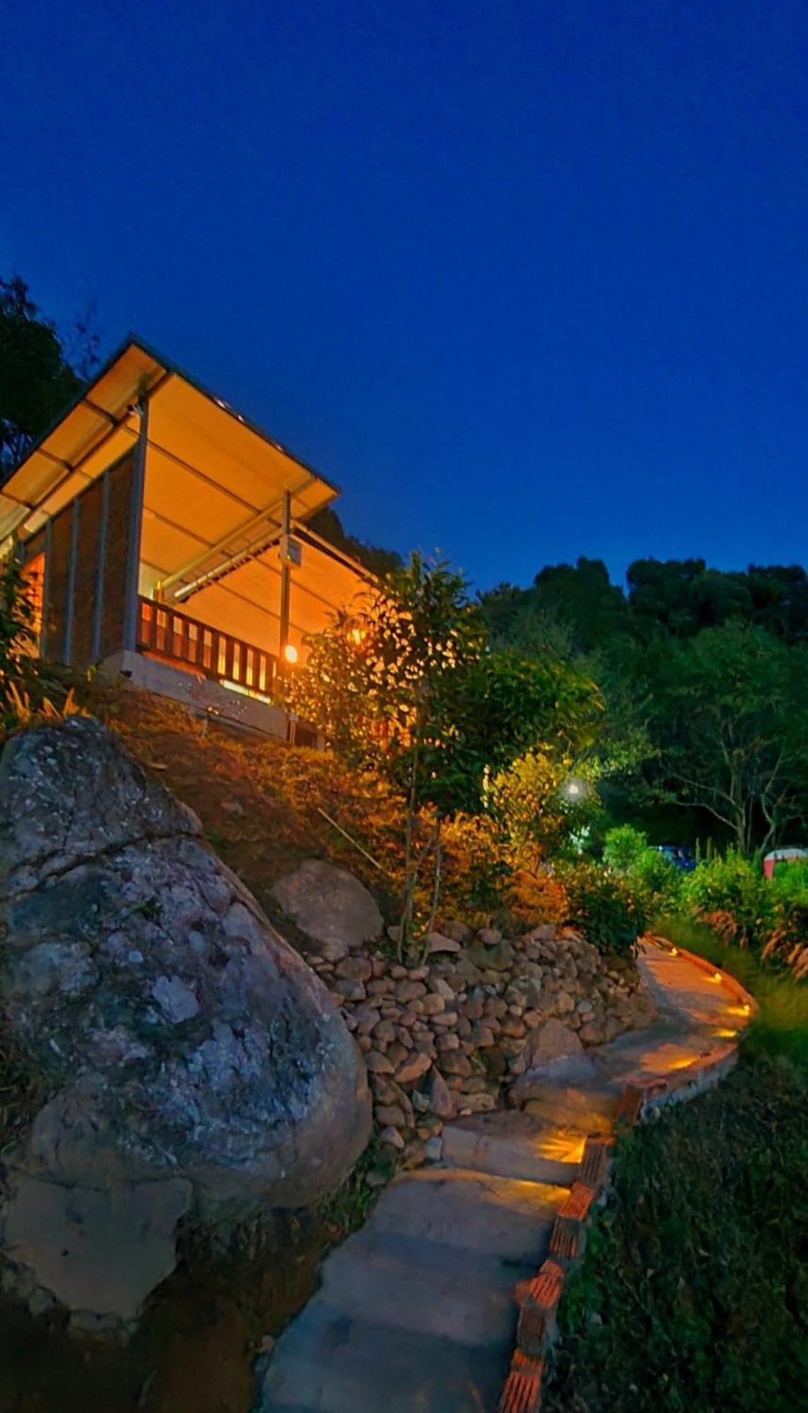 מלון Ban Pang Bo Hu Bon Nam Dun Glamping-น้ำดั้นแกลมปิ้ง מראה חיצוני תמונה